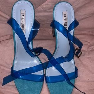 Blue Cape Robbin block heels